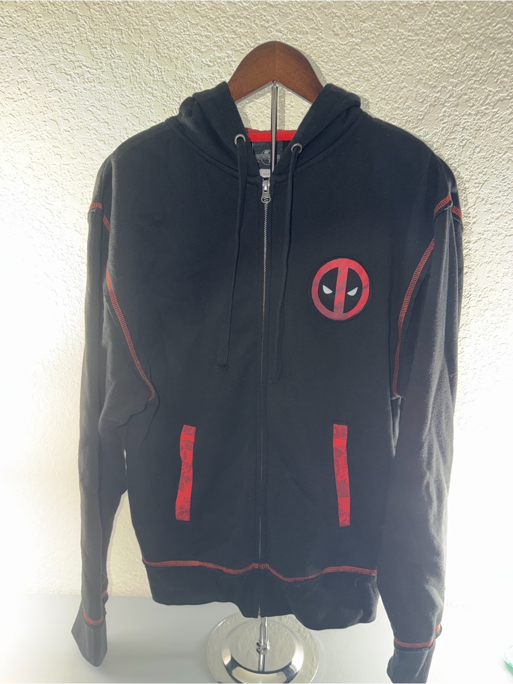 Universal Black Zip-Up Hoodie with Red Deadpool Accent